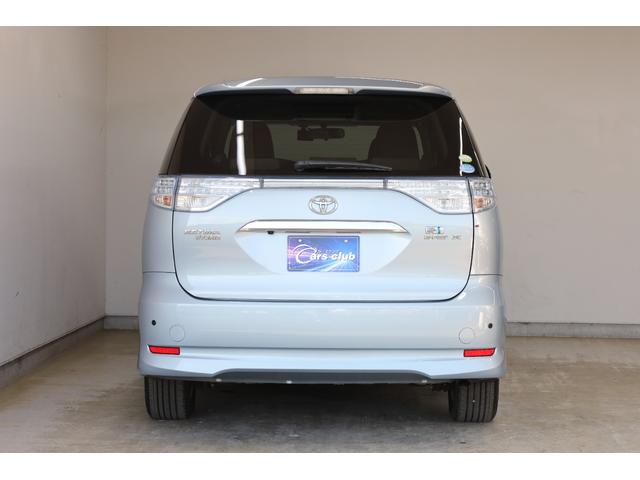 ＰＨＶやＰＨＥＶ車はどちらもガソリンエンジンに加えてモーターとバッテリーを備え、外部から電気を充電できるＨＶ（ハイブリッド）車です。