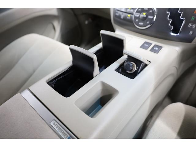 車検満了日の３ケ月以上前から車検予約をいただいた方には撥水洗車・車内清掃をサービスで実地致しますので随時ご予約お待ちしております！