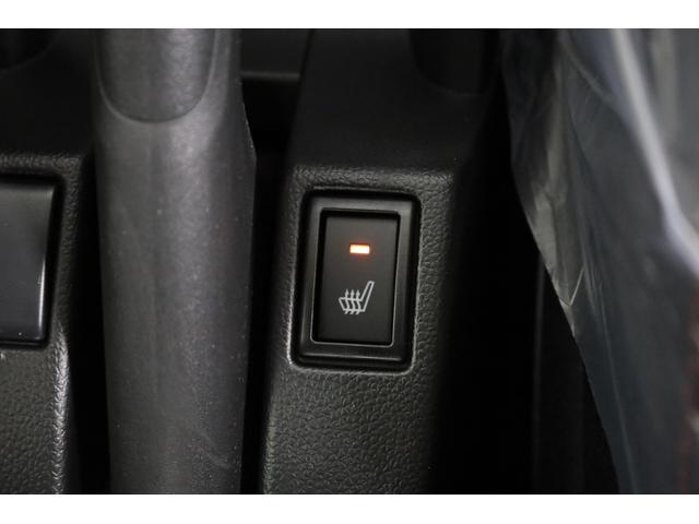 スイフトスポーツ ZC33S ファイナルエディション 登録済み未使用車 デュアルセンサーブレーキサポート リヤパーキングセンサー ブラインドスポットモニター 純正17インチAW シートヒーター アダプティブクルーズコントロール 純正フロアマット(前後)(9枚目)