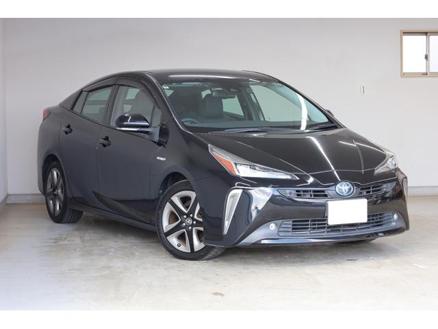 プリウス Ａツーリングセレクション　ワンオーナー　純正９型ＳＤナビ　ＢＴ接続　Ｂカメラ　セーフティセンス　インテリジェントクリアランスソナー　禁煙　純正１７インチＡＷ　ＢＳＭ　ＨＵＤ　パワーシート　シートヒーター　レーダークルーズ（2枚目）