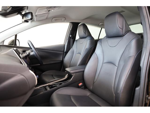 プリウス Ａツーリングセレクション　ワンオーナー　純正９型ＳＤナビ　ＢＴ接続　Ｂカメラ　セーフティセンス　インテリジェントクリアランスソナー　禁煙　純正１７インチＡＷ　ＢＳＭ　ＨＵＤ　パワーシート　シートヒーター　レーダークルーズ（17枚目）