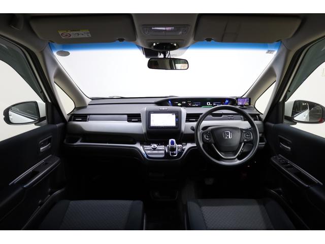 内装カラーは人気の黒系です。内装各部のパーツが使いやすい配置です。高級感満載の乗り心地が良い装備になっております！トヨタ・スズキ・ダイハツ・ミツビシ・ニッサン・マツダ・レクサス・メルセデスベンツ