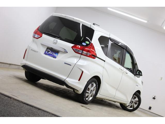 テールランプのデザインも素晴らしいですね。外装状態はとにかくキレイです。ご期待ください。全体的なフォルムもとてもかっこいいですね！トヨタ・スズキ・ダイハツ・ミツビシ・ニッサン・マツダ・レクサス・ルノー