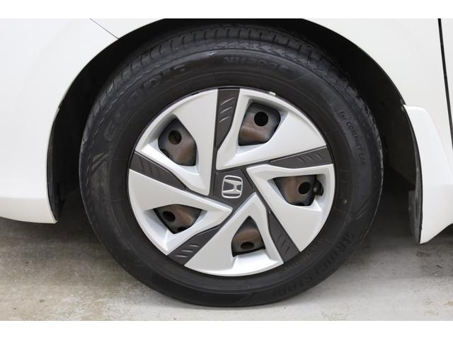 純正１５インチホイールが装着されておりますので見た目もとてもカッコいいですね！トヨタ・スズキ・ダイハツ・ミツビシ・ニッサン・ホンダ・マツダ・スバル・レクサス・メルセデスベンツ・マセラティ・ルノー