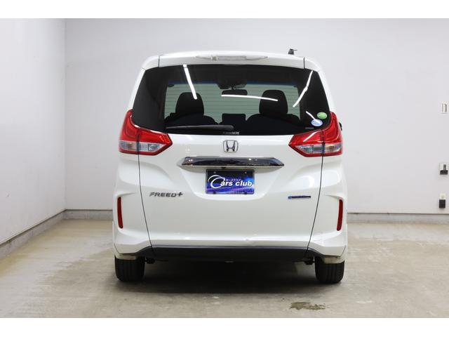 ＰＨＶやＰＨＥＶ車はどちらもガソリンエンジンに加えてモーターとバッテリーを備え、外部から電気を充電できるＨＶ（ハイブリッド）車です。トヨタ・スズキ・ダイハツ・ミツビシ・ニッサン・マツダ・レクサス