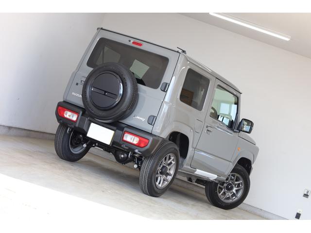 ジムニー XC 届出済未使用車 4WD デュアルセンサーブレーキサポート AT車 障害物ソナー ヒート付ミラー スマートキー&プッシュスタート 純正16インチAW シートヒーター スペアタイヤ 純正フロアマット付(12枚目)