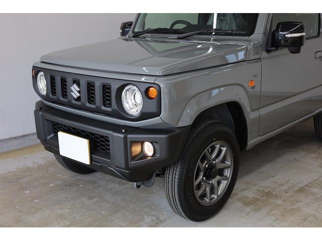 ジムニー XC 届出済未使用車 4WD デュアルセンサーブレーキサポート AT車 障害物ソナー ヒート付ミラー スマートキー&プッシュスタート 純正16インチAW シートヒーター スペアタイヤ 純正フロアマット付(13枚目)