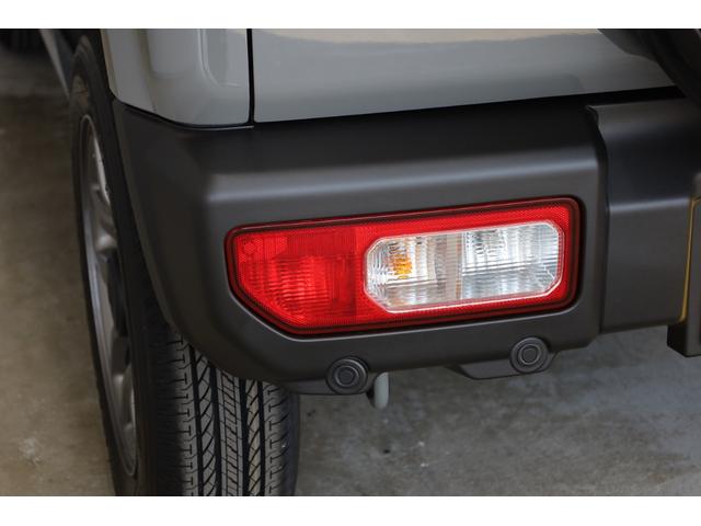 ジムニー XC 届出済未使用車 4WD デュアルセンサーブレーキサポート AT車 障害物ソナー ヒート付ミラー スマートキー&プッシュスタート 純正16インチAW シートヒーター スペアタイヤ 純正フロアマット付(74枚目)