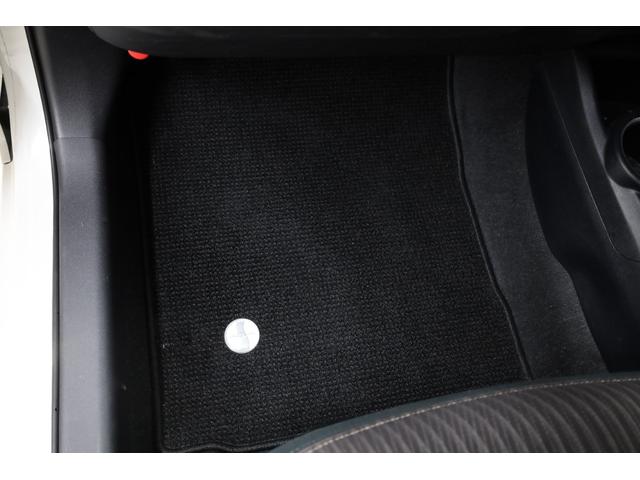 アクア Ｇ　インテリジェントクリアランスソナー　スマートエントリー　ＬＥＤヘッドランプ　セーフティセンス　純正９型ＳＤナビ　Ｂカメラ　禁煙車　レーダークルーズ　シートヒーター　ＥＴＣ　純正１５インチホイール（70枚目）