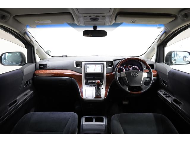 ヴェルファイア ２．４Ｚ　プラチナムセレクション　両側電動スライドドア　純正ＳＤナビ　Ｂカメラ　純正後席モニター　障害物ソナー　パワーバックドア　左右独立ＡＡＣ　リヤＡＡＣ　純正１８インチＡＷ　オットマン　ＥＴＣ　ＨＩＤヘッドライト　フォグランプ（4枚目）