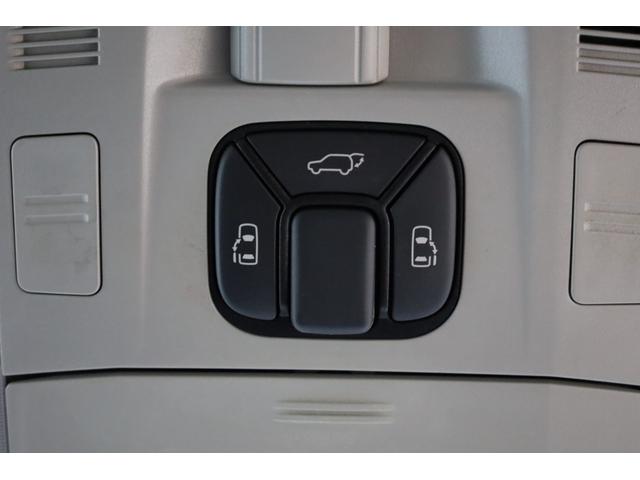 ヴェルファイア ２．４Ｚ　プラチナムセレクション　両側電動スライドドア　純正ＳＤナビ　Ｂカメラ　純正後席モニター　障害物ソナー　パワーバックドア　左右独立ＡＡＣ　リヤＡＡＣ　純正１８インチＡＷ　オットマン　ＥＴＣ　ＨＩＤヘッドライト　フォグランプ（5枚目）