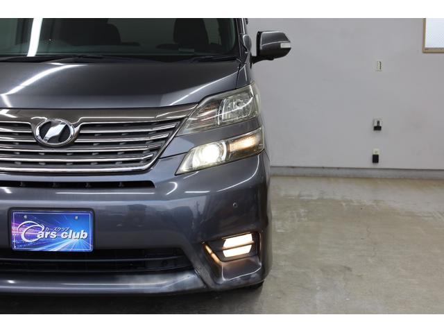 ヴェルファイア ２．４Ｚ　プラチナムセレクション　両側電動スライドドア　純正ＳＤナビ　Ｂカメラ　純正後席モニター　障害物ソナー　パワーバックドア　左右独立ＡＡＣ　リヤＡＡＣ　純正１８インチＡＷ　オットマン　ＥＴＣ　ＨＩＤヘッドライト　フォグランプ（29枚目）