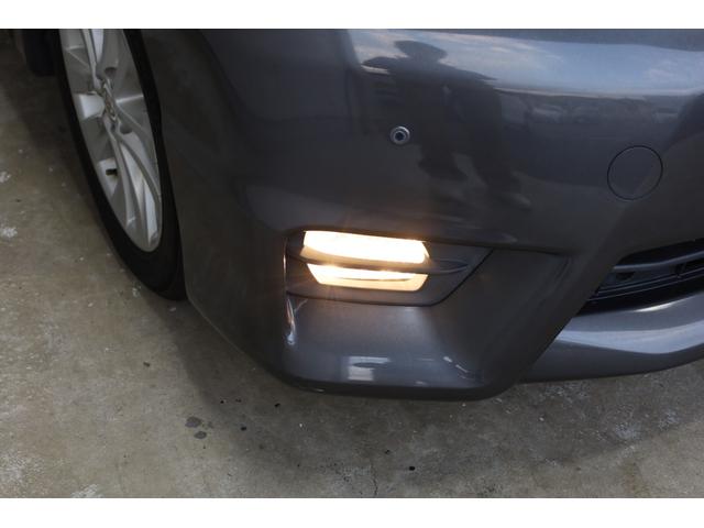 ヴェルファイア ２．４Ｚ　プラチナムセレクション　両側電動スライドドア　純正ＳＤナビ　Ｂカメラ　純正後席モニター　障害物ソナー　パワーバックドア　左右独立ＡＡＣ　リヤＡＡＣ　純正１８インチＡＷ　オットマン　ＥＴＣ　ＨＩＤヘッドライト　フォグランプ（32枚目）