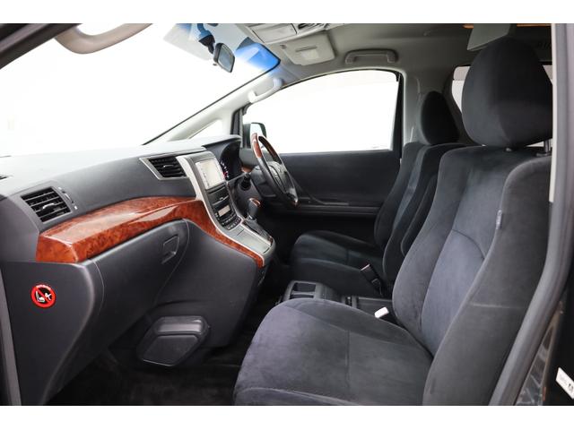 ヴェルファイア ２．４Ｚ　プラチナムセレクション　両側電動スライドドア　純正ＳＤナビ　Ｂカメラ　純正後席モニター　障害物ソナー　パワーバックドア　左右独立ＡＡＣ　リヤＡＡＣ　純正１８インチＡＷ　オットマン　ＥＴＣ　ＨＩＤヘッドライト　フォグランプ（41枚目）