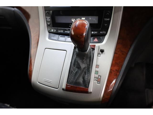 ヴェルファイア ２．４Ｚ　プラチナムセレクション　両側電動スライドドア　純正ＳＤナビ　Ｂカメラ　純正後席モニター　障害物ソナー　パワーバックドア　左右独立ＡＡＣ　リヤＡＡＣ　純正１８インチＡＷ　オットマン　ＥＴＣ　ＨＩＤヘッドライト　フォグランプ（52枚目）