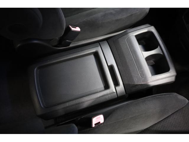 ヴェルファイア ２．４Ｚ　プラチナムセレクション　両側電動スライドドア　純正ＳＤナビ　Ｂカメラ　純正後席モニター　障害物ソナー　パワーバックドア　左右独立ＡＡＣ　リヤＡＡＣ　純正１８インチＡＷ　オットマン　ＥＴＣ　ＨＩＤヘッドライト　フォグランプ（54枚目）