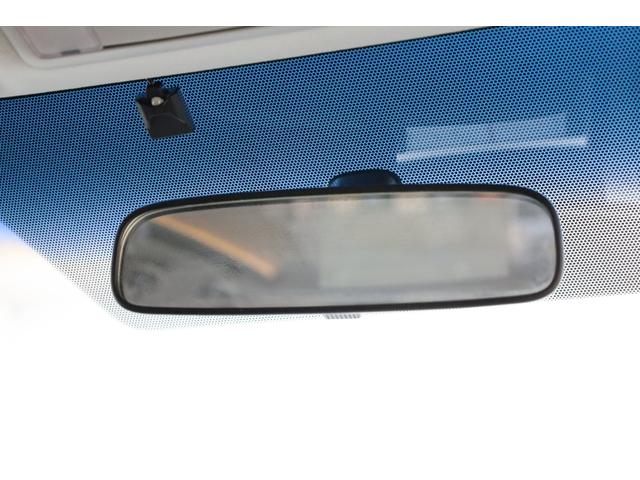 ヴェルファイア ２．４Ｚ　プラチナムセレクション　両側電動スライドドア　純正ＳＤナビ　Ｂカメラ　純正後席モニター　障害物ソナー　パワーバックドア　左右独立ＡＡＣ　リヤＡＡＣ　純正１８インチＡＷ　オットマン　ＥＴＣ　ＨＩＤヘッドライト　フォグランプ（67枚目）