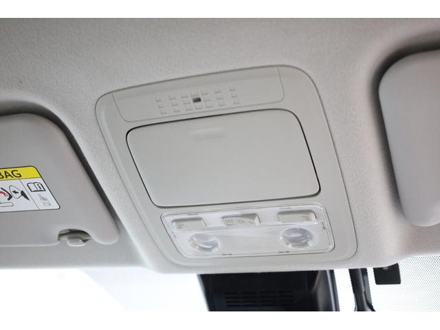 ヴォクシー ハイブリッドＶ　純正１０型ＳＤナビ　純正１２．１型後席モニター　Ｂカメラ　両側電動スライドドア　セーフティセンス　ダブルＡＡＣ　後席サンシェード　シートヒーター　クルコン　純正１５インチＡＷ　ＬＥＤヘッドライト（70枚目）