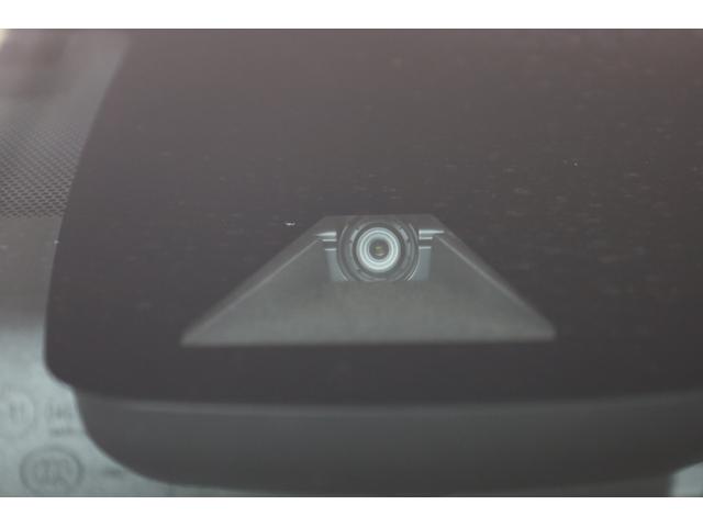 プリウス Ａツーリングセレクション　純正９型ＳＤナビ　ＢＴ接続　Ｂカメラ　禁煙車　セーフティセンス　インテリジェントクリアランスソナー　純正１７インチツーリングＡＷ　ブラインドスポットモニター　ＨＵＤ　パワーシート　ＡＣ１５００Ｗ（7枚目）