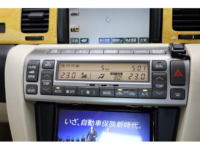 ＳＣ ＳＣ４３０　ユーザー下取車　白本革シート　電動オープン　カロッツェリアナビ　Ｂカメラ　禁煙車　メモリー付きパワーシート　純正１８インチＡＷ　左右独立ＡＡＣ　シートヒーター　ＨＩＤヘッドライト　純正フロアマット（9枚目）