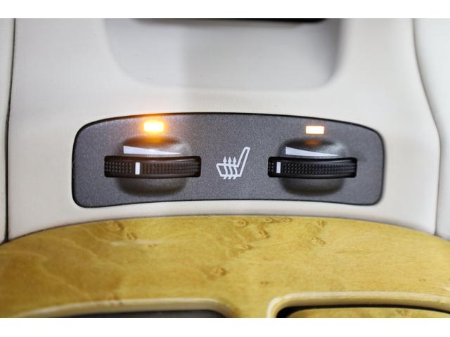 ＳＣ ＳＣ４３０　ユーザー下取車　白本革シート　電動オープン　カロッツェリアナビ　Ｂカメラ　禁煙車　メモリー付きパワーシート　純正１８インチＡＷ　左右独立ＡＡＣ　シートヒーター　ＨＩＤヘッドライト　純正フロアマット（10枚目）