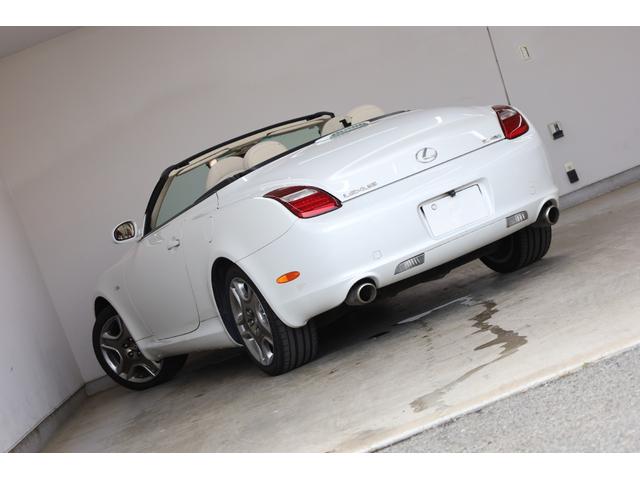 ＳＣ ＳＣ４３０　ユーザー下取車　白本革シート　電動オープン　カロッツェリアナビ　Ｂカメラ　禁煙車　メモリー付きパワーシート　純正１８インチＡＷ　左右独立ＡＡＣ　シートヒーター　ＨＩＤヘッドライト　純正フロアマット（11枚目）