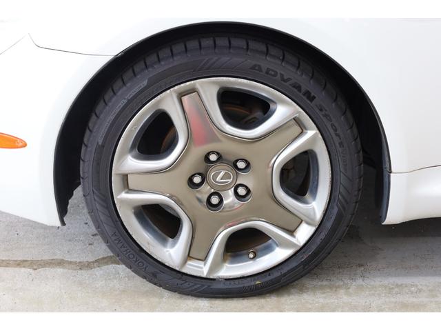 ＳＣ ＳＣ４３０　ユーザー下取車　白本革シート　電動オープン　カロッツェリアナビ　Ｂカメラ　禁煙車　メモリー付きパワーシート　純正１８インチＡＷ　左右独立ＡＡＣ　シートヒーター　ＨＩＤヘッドライト　純正フロアマット（14枚目）