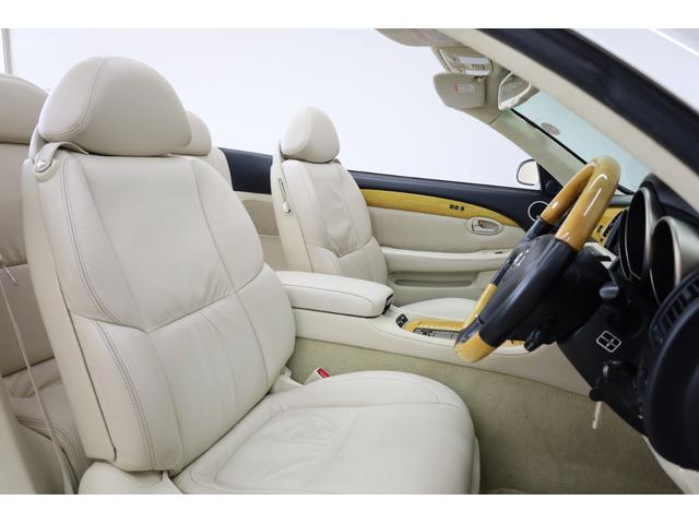 ＳＣ ＳＣ４３０　ユーザー下取車　白本革シート　電動オープン　カロッツェリアナビ　Ｂカメラ　禁煙車　メモリー付きパワーシート　純正１８インチＡＷ　左右独立ＡＡＣ　シートヒーター　ＨＩＤヘッドライト　純正フロアマット（42枚目）