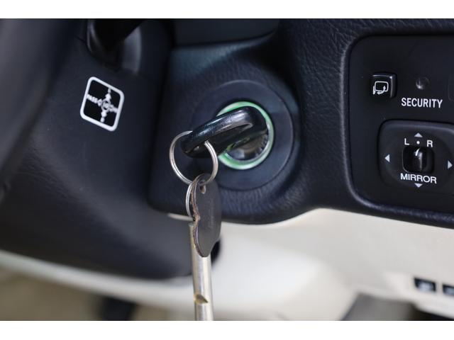 ＳＣ ＳＣ４３０　ユーザー下取車　白本革シート　電動オープン　カロッツェリアナビ　Ｂカメラ　禁煙車　メモリー付きパワーシート　純正１８インチＡＷ　左右独立ＡＡＣ　シートヒーター　ＨＩＤヘッドライト　純正フロアマット（64枚目）