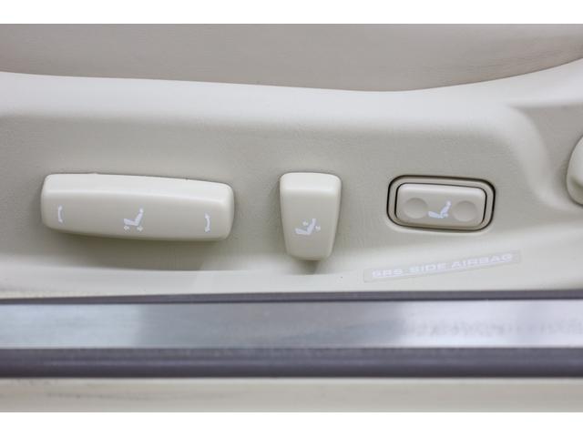 ＳＣ ＳＣ４３０　ユーザー下取車　白本革シート　電動オープン　カロッツェリアナビ　Ｂカメラ　禁煙車　メモリー付きパワーシート　純正１８インチＡＷ　左右独立ＡＡＣ　シートヒーター　ＨＩＤヘッドライト　純正フロアマット（68枚目）