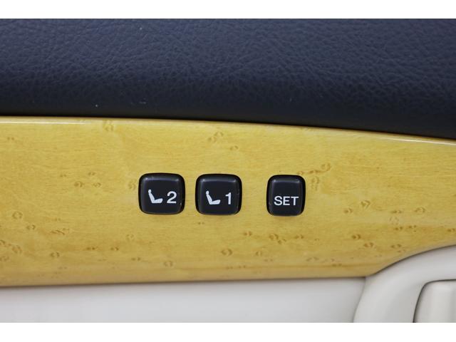 ＳＣ ＳＣ４３０　ユーザー下取車　白本革シート　電動オープン　カロッツェリアナビ　Ｂカメラ　禁煙車　メモリー付きパワーシート　純正１８インチＡＷ　左右独立ＡＡＣ　シートヒーター　ＨＩＤヘッドライト　純正フロアマット（69枚目）