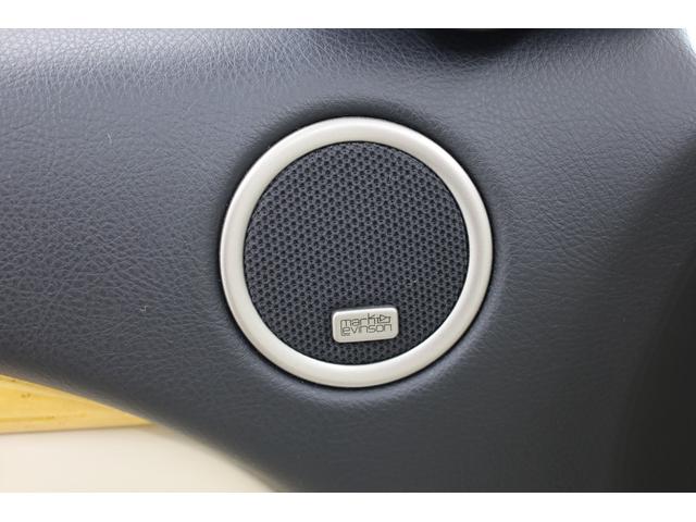 ＳＣ ＳＣ４３０　ユーザー下取車　白本革シート　電動オープン　カロッツェリアナビ　Ｂカメラ　禁煙車　メモリー付きパワーシート　純正１８インチＡＷ　左右独立ＡＡＣ　シートヒーター　ＨＩＤヘッドライト　純正フロアマット（70枚目）