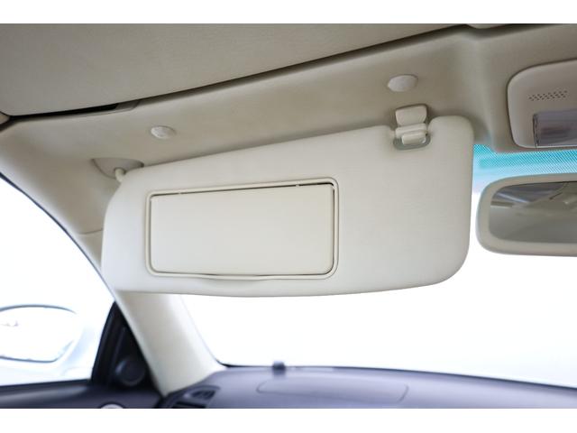 ＳＣ ＳＣ４３０　ユーザー下取車　白本革シート　電動オープン　カロッツェリアナビ　Ｂカメラ　禁煙車　メモリー付きパワーシート　純正１８インチＡＷ　左右独立ＡＡＣ　シートヒーター　ＨＩＤヘッドライト　純正フロアマット（74枚目）