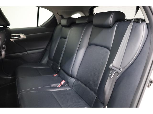 ＣＴ ＣＴ２００ｈ　バージョンＬ　本革シート　禁煙車　純正ＨＤＤナビ　ＢＴ接続　Ｂカメラ　純正１７インチＡＷ　クリアランスソナー　メモリー付きパワーシート　前席シートヒーター　左右独立オートエアコン　クルーズコントロール　ＥＴＣ（18枚目）