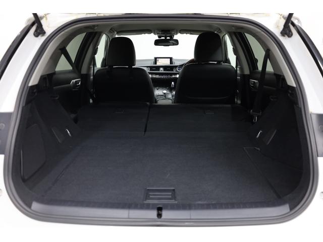 ＣＴ ＣＴ２００ｈ　バージョンＬ　本革シート　禁煙車　純正ＨＤＤナビ　ＢＴ接続　Ｂカメラ　純正１７インチＡＷ　クリアランスソナー　メモリー付きパワーシート　前席シートヒーター　左右独立オートエアコン　クルーズコントロール　ＥＴＣ（19枚目）