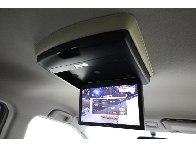 シエンタ ハイブリッドＧ　３列シート　両側電動スライドドア　アルパインＳＤフルセグナビ　アルパイン１０．１型後席モニター　リモコン　スマートエントリー　禁煙車　純正１５インチホイール　ＥＴＣ　オートエアコン　純正フロアマット（7枚目）