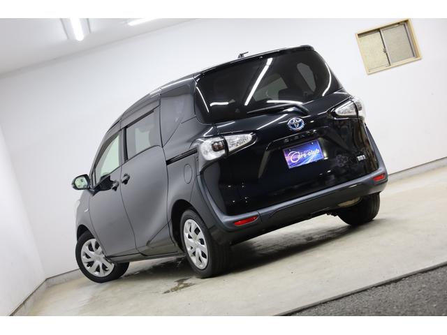 シエンタ ハイブリッドＧ　３列シート　両側電動スライドドア　アルパインＳＤフルセグナビ　アルパイン１０．１型後席モニター　リモコン　スマートエントリー　禁煙車　純正１５インチホイール　ＥＴＣ　オートエアコン　純正フロアマット（11枚目）