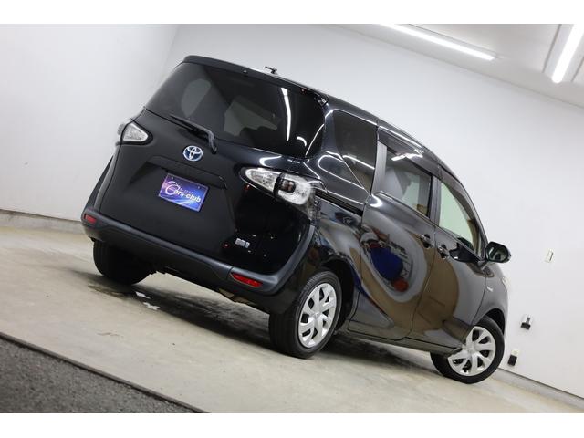 シエンタ ハイブリッドＧ　３列シート　両側電動スライドドア　アルパインＳＤフルセグナビ　アルパイン１０．１型後席モニター　リモコン　スマートエントリー　禁煙車　純正１５インチホイール　ＥＴＣ　オートエアコン　純正フロアマット（12枚目）