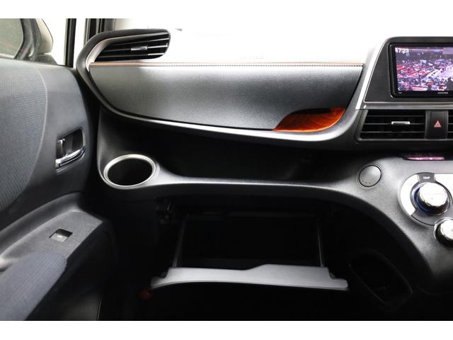 シエンタ ハイブリッドＧ　３列シート　両側電動スライドドア　アルパインＳＤフルセグナビ　アルパイン１０．１型後席モニター　リモコン　スマートエントリー　禁煙車　純正１５インチホイール　ＥＴＣ　オートエアコン　純正フロアマット（46枚目）