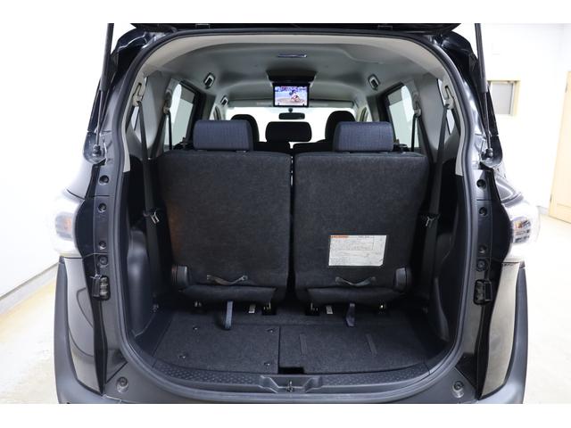 シエンタ ハイブリッドＧ　３列シート　両側電動スライドドア　アルパインＳＤフルセグナビ　アルパイン１０．１型後席モニター　リモコン　スマートエントリー　禁煙車　純正１５インチホイール　ＥＴＣ　オートエアコン　純正フロアマット（74枚目）