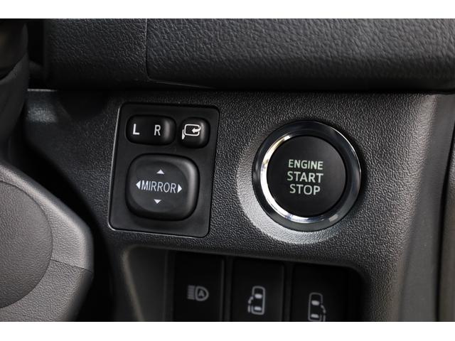 ハイエースバン スーパーＧＬ　ダークプライムＩＩ　ディーゼル車　５人乗り　登録済み未使用車　両側電動スライドドア　セーフティセンス　パーキングサポートブレーキ　デジタルインナーミラー　アクセサリーコンセント　スマートキー＆プッシュスタート　ＡＡＣ（9枚目）