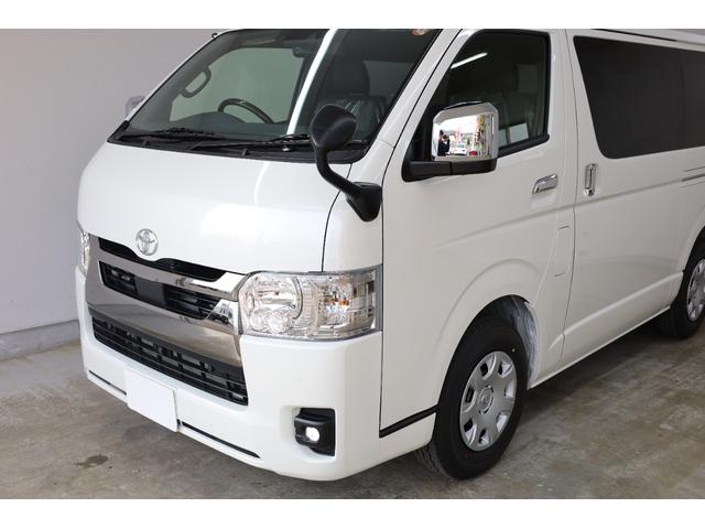 ハイエースバン スーパーＧＬ　ダークプライムＩＩ　ディーゼル車　５人乗り　登録済み未使用車　両側電動スライドドア　セーフティセンス　パーキングサポートブレーキ　デジタルインナーミラー　アクセサリーコンセント　スマートキー＆プッシュスタート　ＡＡＣ（13枚目）