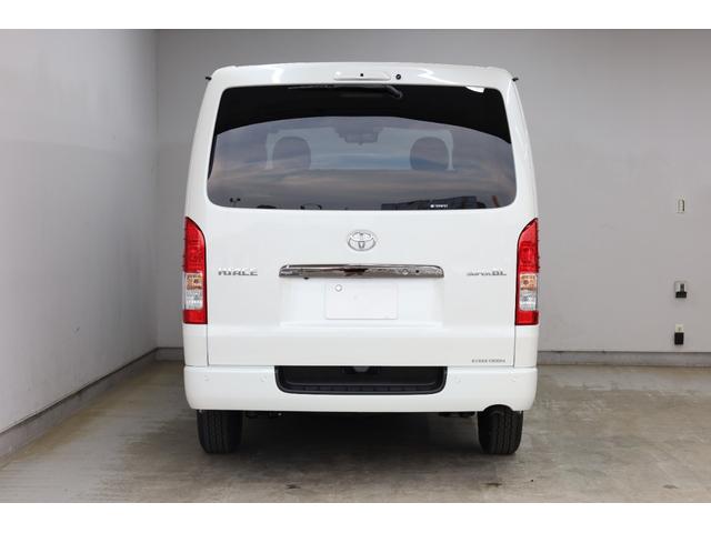 ハイエースバン スーパーＧＬ　ダークプライムＩＩ　ディーゼル車　５人乗り　登録済み未使用車　両側電動スライドドア　セーフティセンス　パーキングサポートブレーキ　デジタルインナーミラー　アクセサリーコンセント　スマートキー＆プッシュスタート　ＡＡＣ（25枚目）