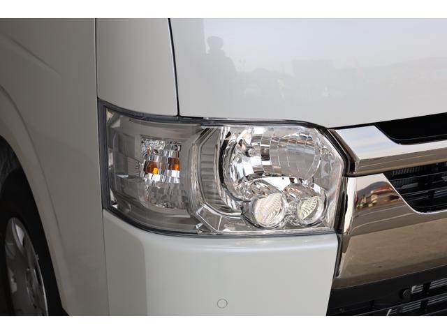 ハイエースバン スーパーＧＬ　ダークプライムＩＩ　ディーゼル車　５人乗り　登録済み未使用車　両側電動スライドドア　セーフティセンス　パーキングサポートブレーキ　デジタルインナーミラー　アクセサリーコンセント　スマートキー＆プッシュスタート　ＡＡＣ（30枚目）