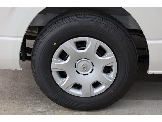 ハイエースバン スーパーＧＬ　ダークプライムＩＩ　ディーゼル車　５人乗り　登録済み未使用車　両側電動スライドドア　セーフティセンス　パーキングサポートブレーキ　デジタルインナーミラー　アクセサリーコンセント　スマートキー＆プッシュスタート　ＡＡＣ（40枚目）