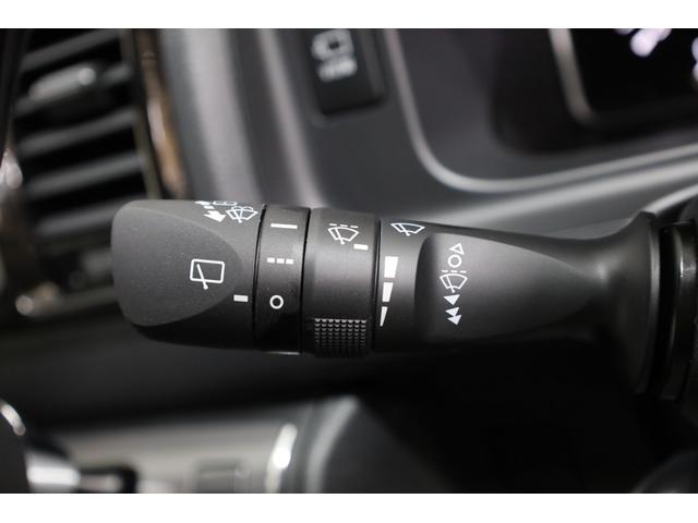 ハイエースバン スーパーＧＬ　ダークプライムＩＩ　ディーゼル車　５人乗り　登録済み未使用車　両側電動スライドドア　セーフティセンス　パーキングサポートブレーキ　デジタルインナーミラー　アクセサリーコンセント　スマートキー＆プッシュスタート　ＡＡＣ（60枚目）