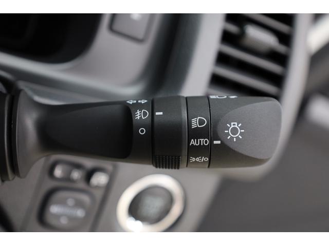 ハイエースバン スーパーＧＬ　ダークプライムＩＩ　ディーゼル車　５人乗り　登録済み未使用車　両側電動スライドドア　セーフティセンス　パーキングサポートブレーキ　デジタルインナーミラー　アクセサリーコンセント　スマートキー＆プッシュスタート　ＡＡＣ（61枚目）