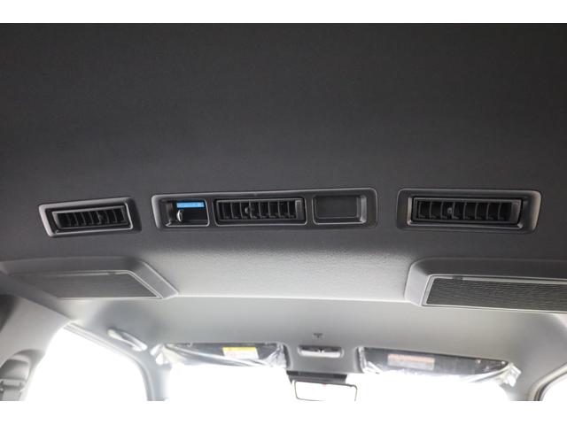 ハイエースバン スーパーＧＬ　ダークプライムＩＩ　ディーゼル車　５人乗り　登録済み未使用車　両側電動スライドドア　セーフティセンス　パーキングサポートブレーキ　デジタルインナーミラー　アクセサリーコンセント　スマートキー＆プッシュスタート　ＡＡＣ（69枚目）