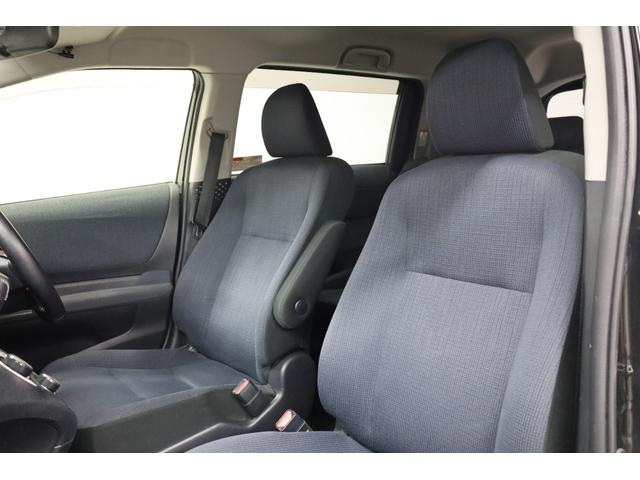 シエンタ ハイブリッドＧ　３列シート　両側電動スライドドア　トヨタセーフティセンス　ＴＲＤフルエアロ　純正１６インチＡＷ　シートヒーター　スマートエントリー　ＬＥＤヘッドライト　ストラーダナビ　ＢＴ接続　Ｂカメラ　禁煙　ＥＴＣ（16枚目）