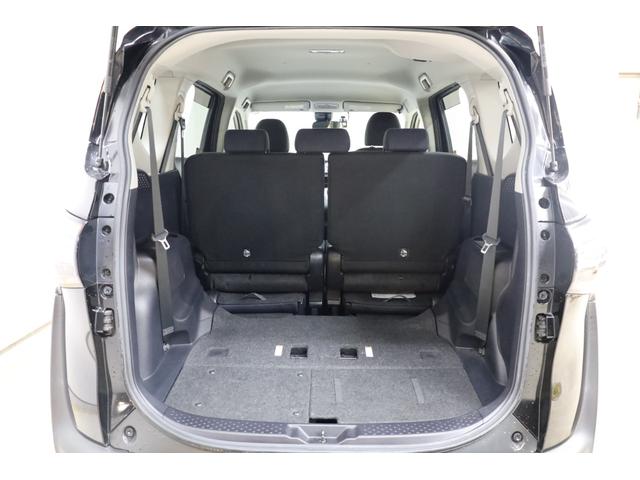 シエンタ ハイブリッドＧ　３列シート　両側電動スライドドア　トヨタセーフティセンス　ＴＲＤフルエアロ　純正１６インチＡＷ　シートヒーター　スマートエントリー　ＬＥＤヘッドライト　ストラーダナビ　ＢＴ接続　Ｂカメラ　禁煙　ＥＴＣ（19枚目）